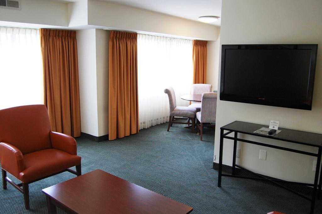 Washington Suites Alexandria Bilik gambar